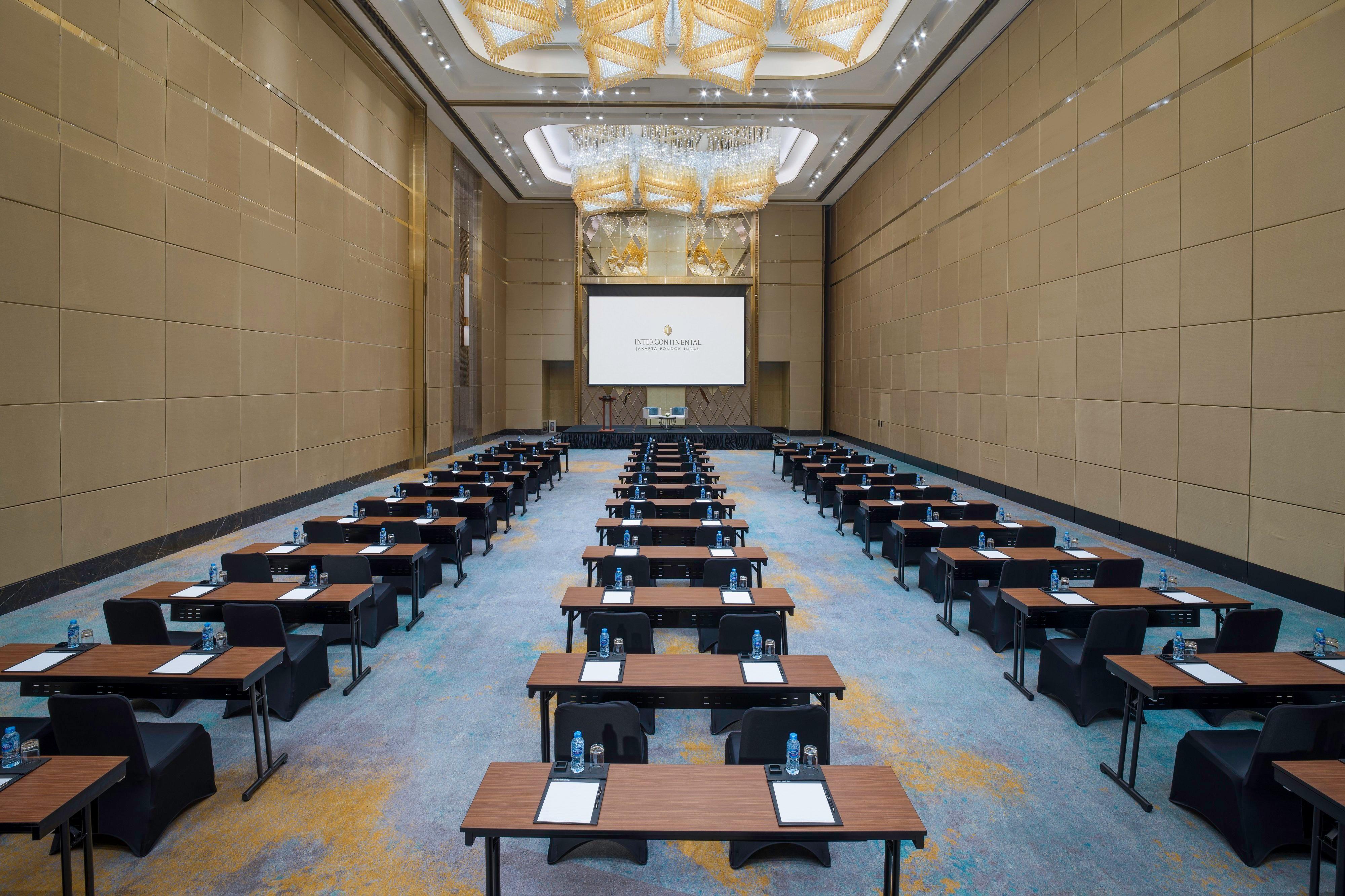 Intercontinental Hotels Jakarta Pondok Indah By Ihg Exterior photo
